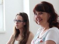 julia-fabryova-a-zastupkyna-riaditelky-skoly-silvia-blchacova.jpg